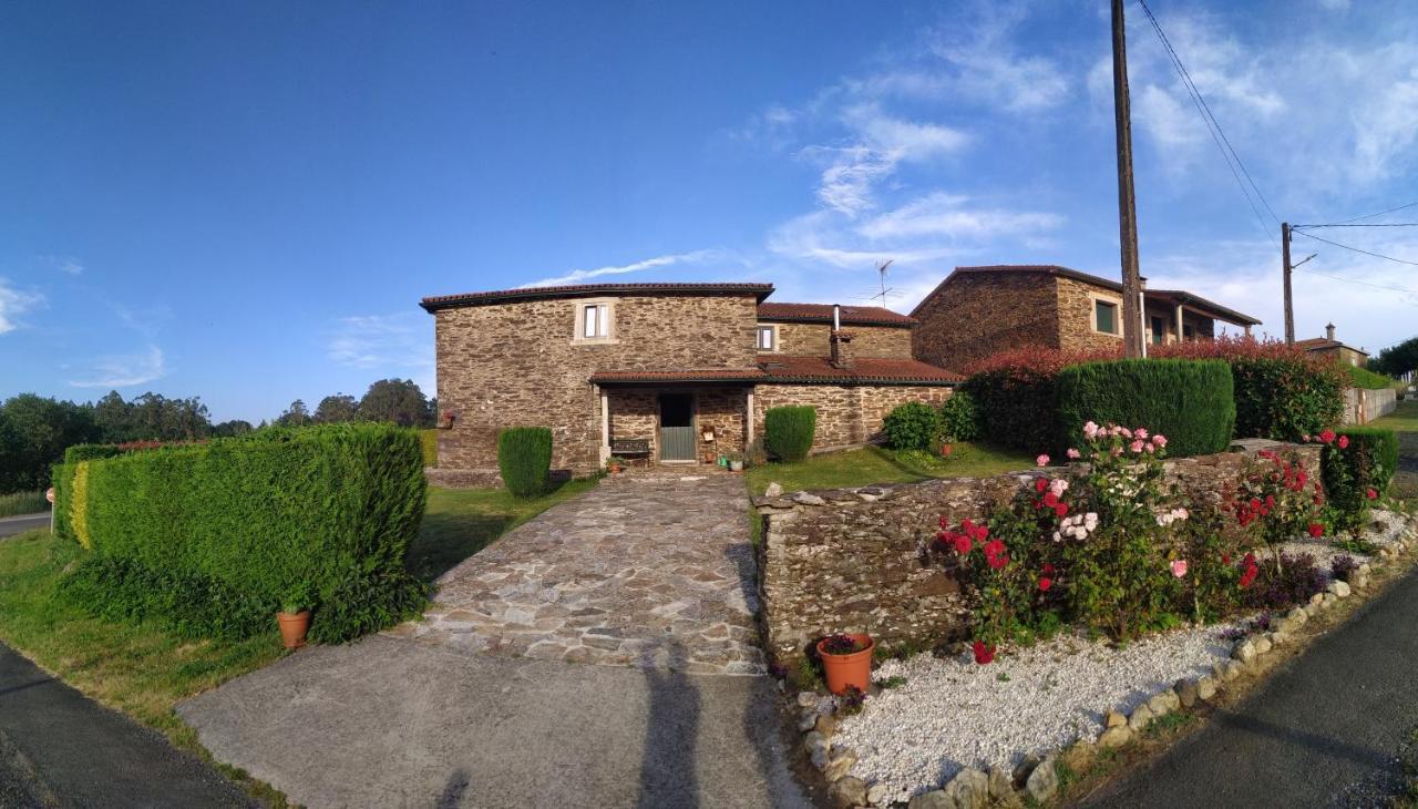 Casa O Castelo En Touro Villa Kültér fotó