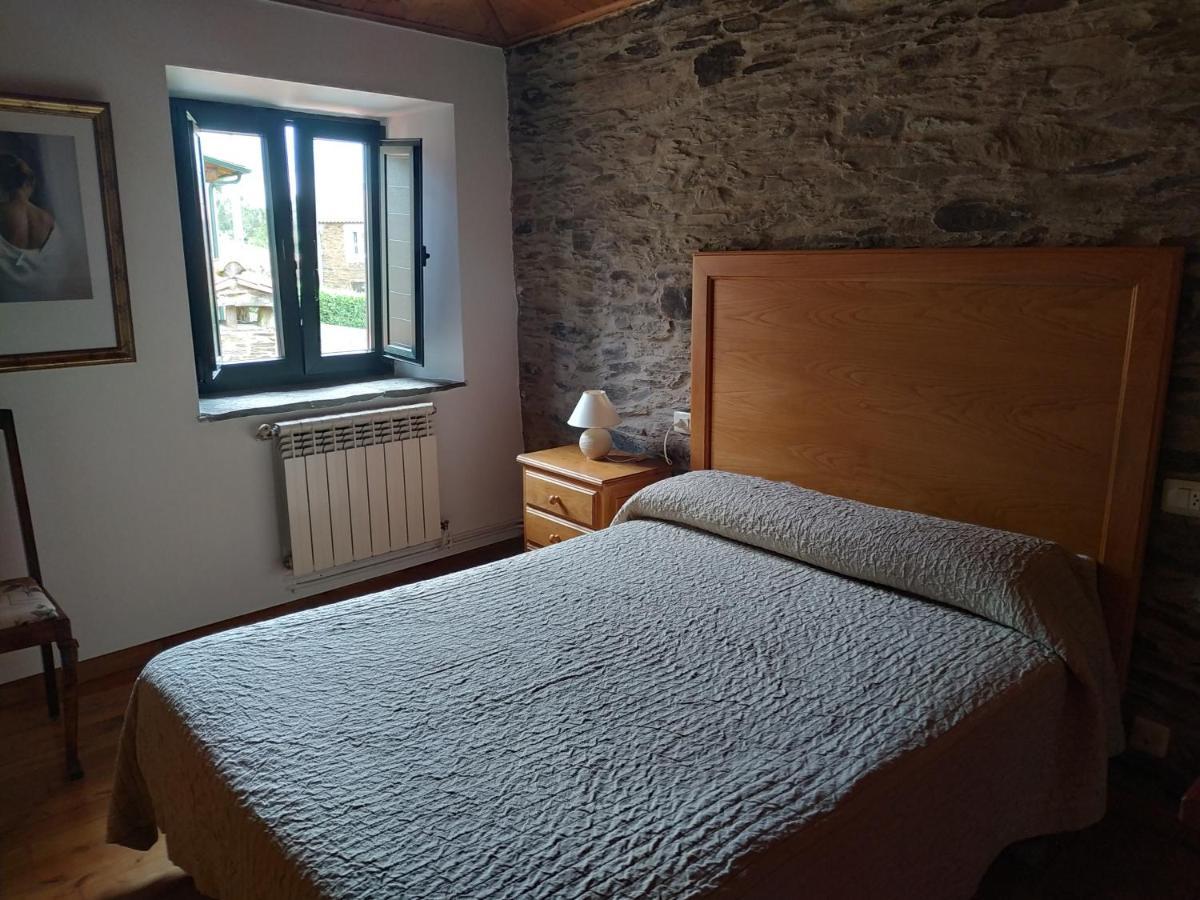 Casa O Castelo En Touro Villa Kültér fotó