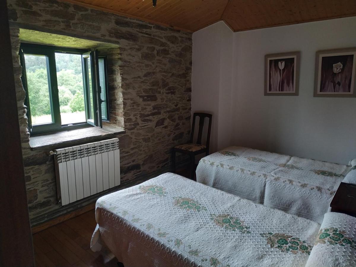 Casa O Castelo En Touro Villa Kültér fotó