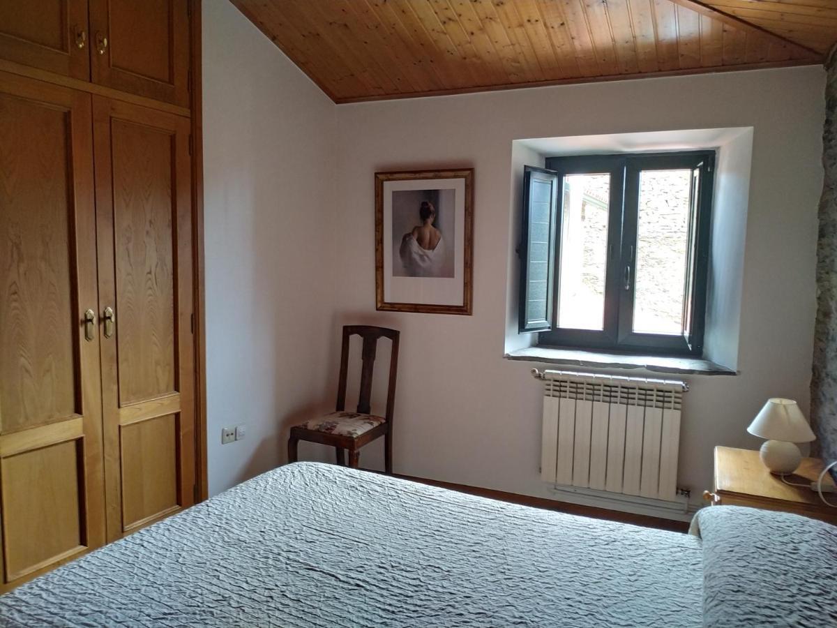 Casa O Castelo En Touro Villa Kültér fotó